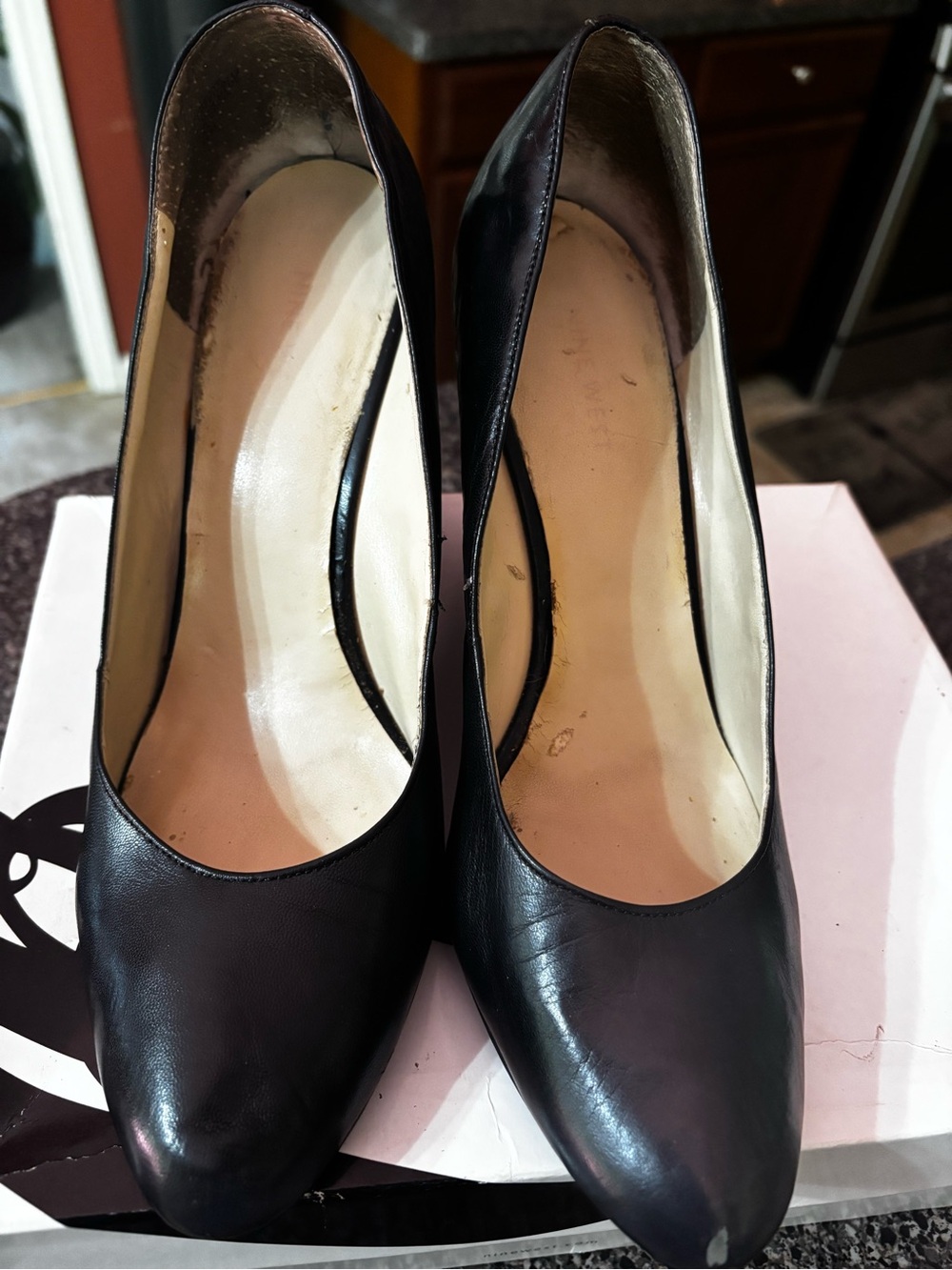 Nine West Black Leather Pointed Toe Heels